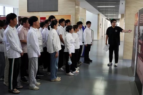 d9b8cb8e8ed1a4c53ea4a9259bd5b4d