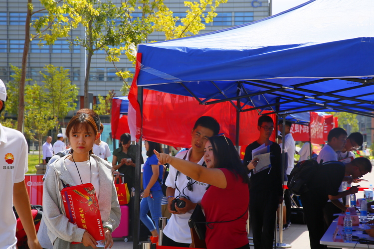 20170825-26你好中石大，欢迎2017级新生-张宝 (5)