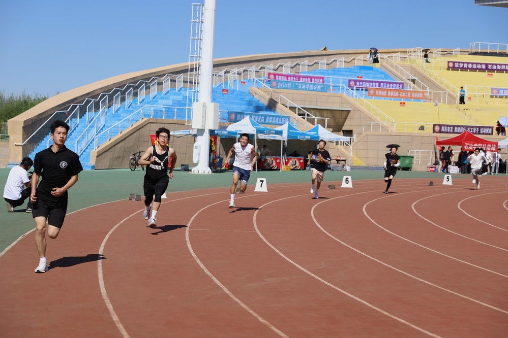 学生组男子400米 温博燚 (1)