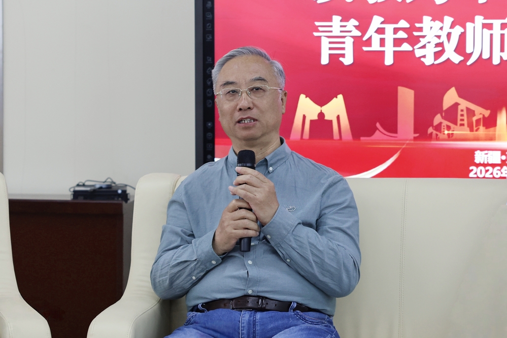 20260511青蓝领航·青年教师成长沙龙-郝志远摄 (5)
